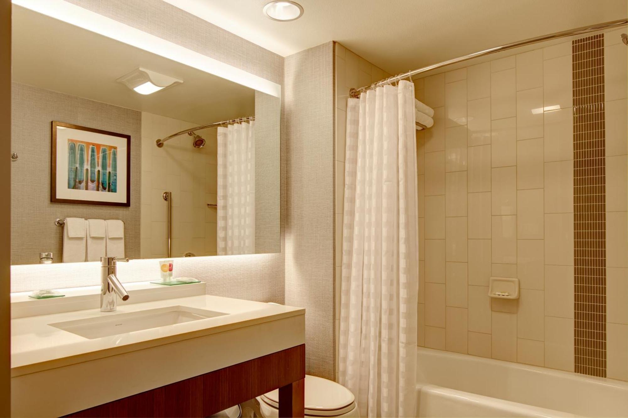Hyatt Place Lansing-East Номер фото