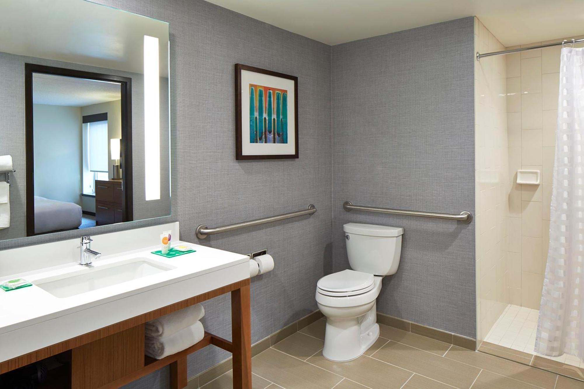Hyatt Place Lansing-East Номер фото